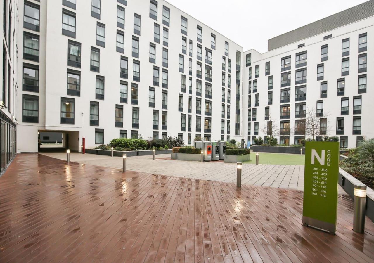 Sterling Court In Wembley Лондон Екстериор снимка